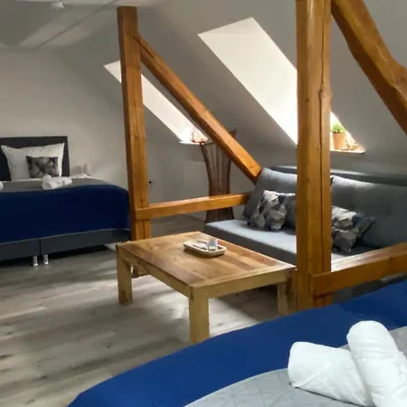 Nowa 1 Apartment *