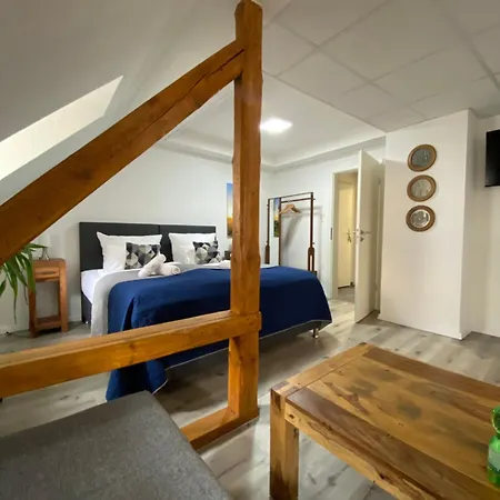 Apartment Nowa 1 *