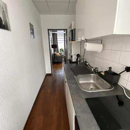 Nowa 1 Apartment *