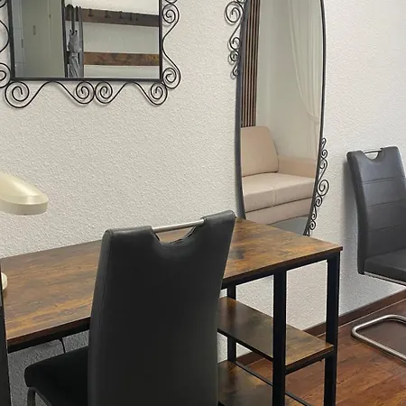 Nowa 1 Apartment *